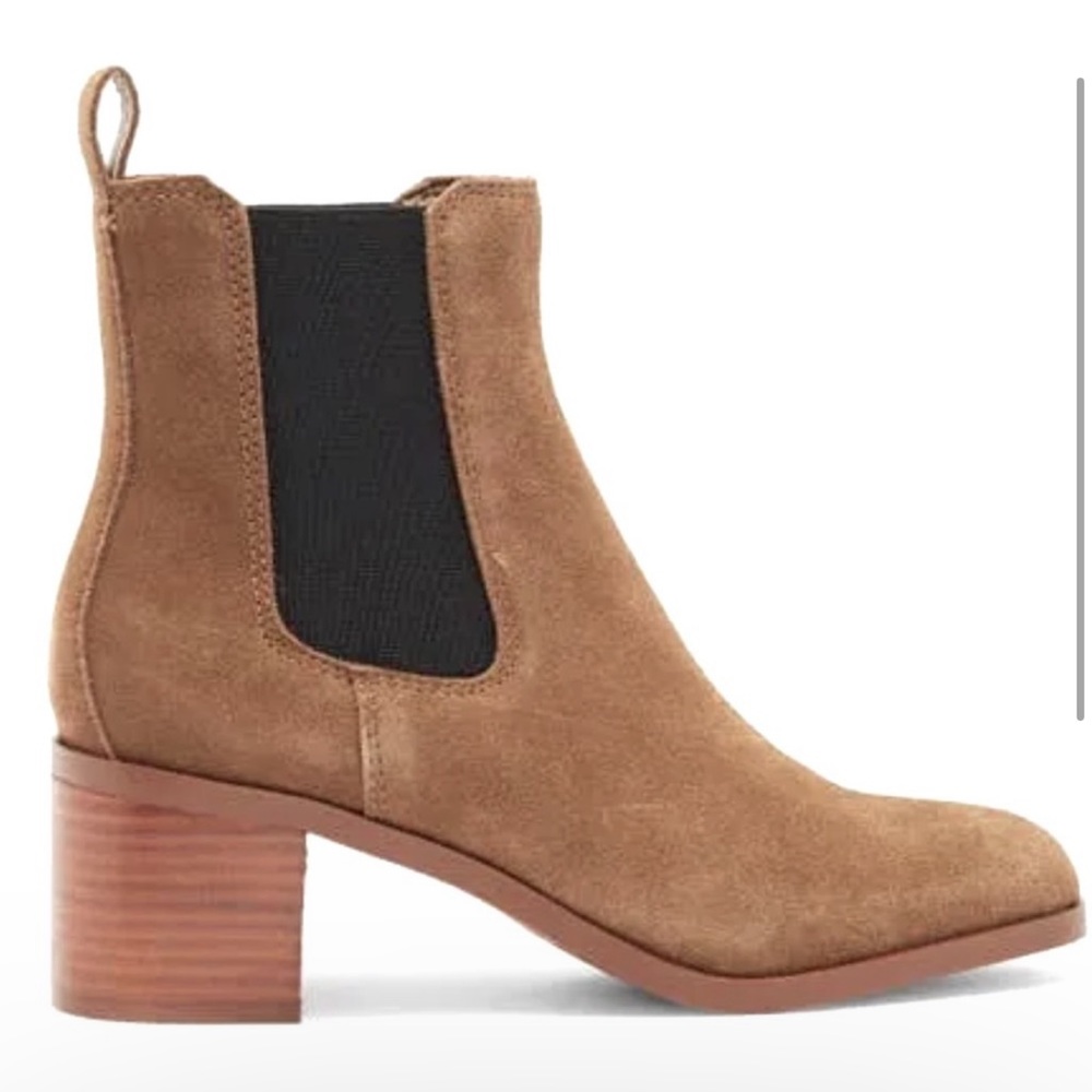 🌸STEVE MADDEN🌸 Rhiannon Chelsea Boot Brown
Suede size 9M - Picture 1 of 11
